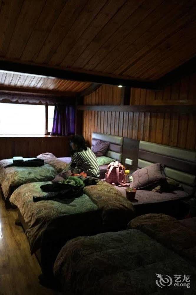 Fenghuang Waitin For You Inn Екстериор снимка